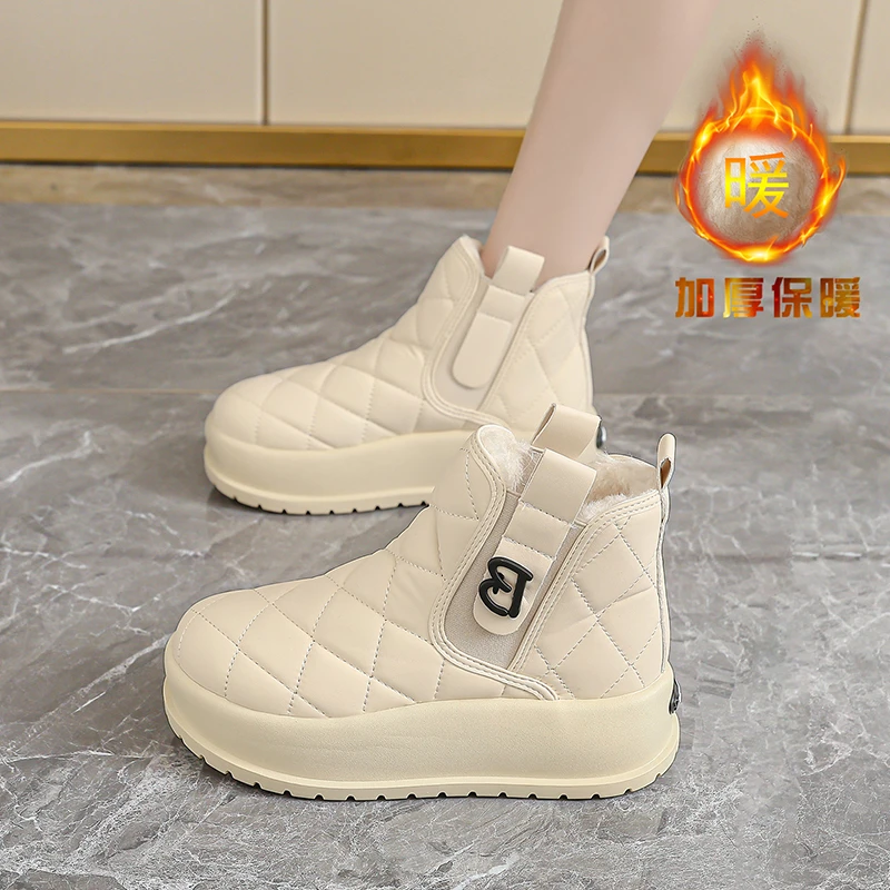 Schneestiefel für Damen, neue Pelz-integrierte kältebeständige Stiefel, Damen-Winterstiefel mit Plüschisolierung, Nordost-Baumwollschuhe