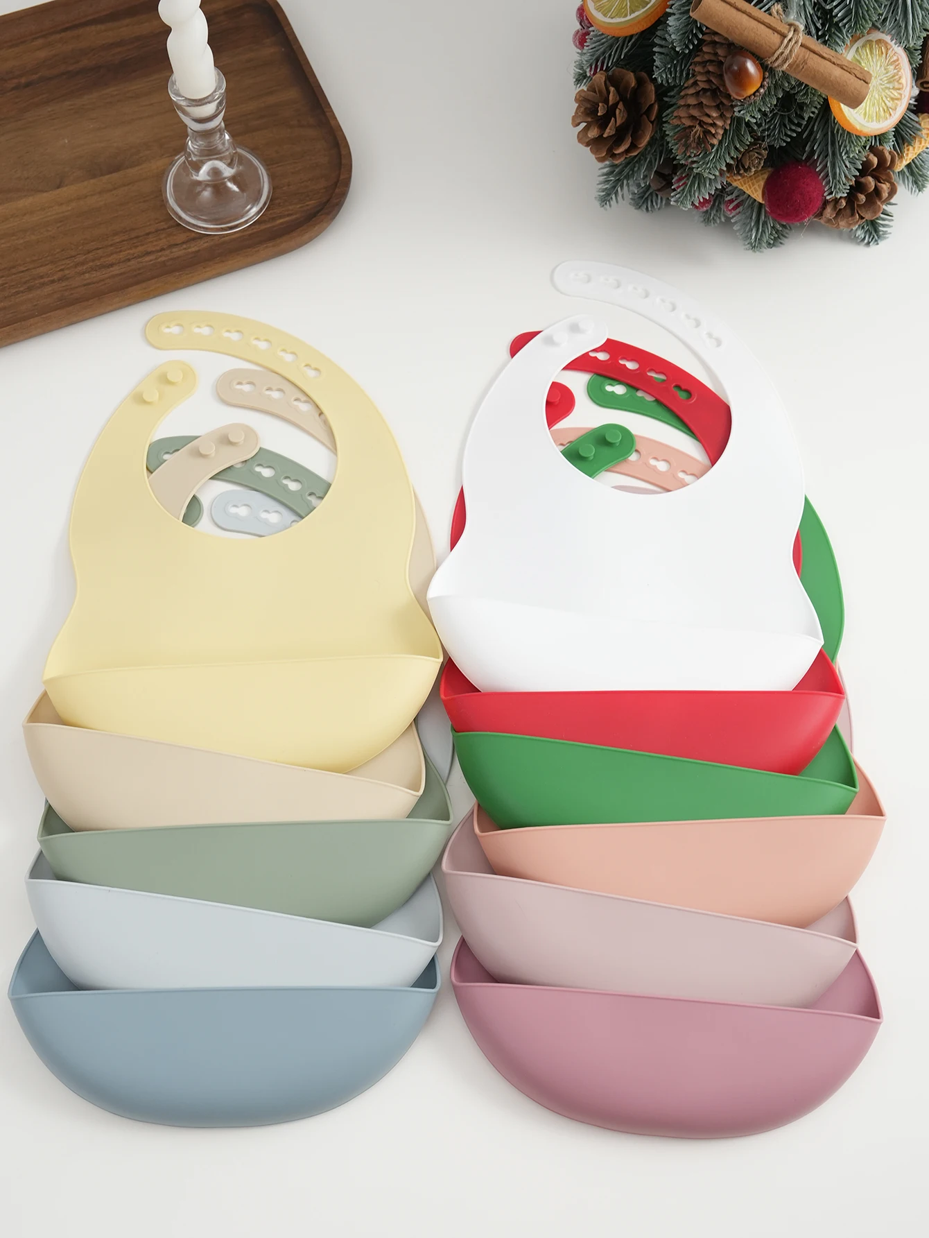 

1Pc Adjustable Waterproof Silicone Feeding Bib For Baby BPA Free Newborn Drool Bib Soft Saliva Towel Kids Christmas Gifts