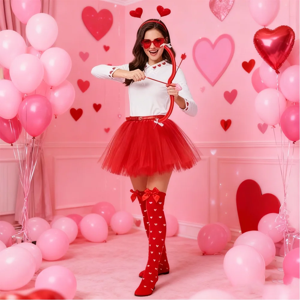 

Аксессуары для костюмов на День святого Валентина в стиле Купидона: солнцезащитные очки в форме сердца, пачка и чулки с бантом — идеальные романтические праздничные акценты наряд