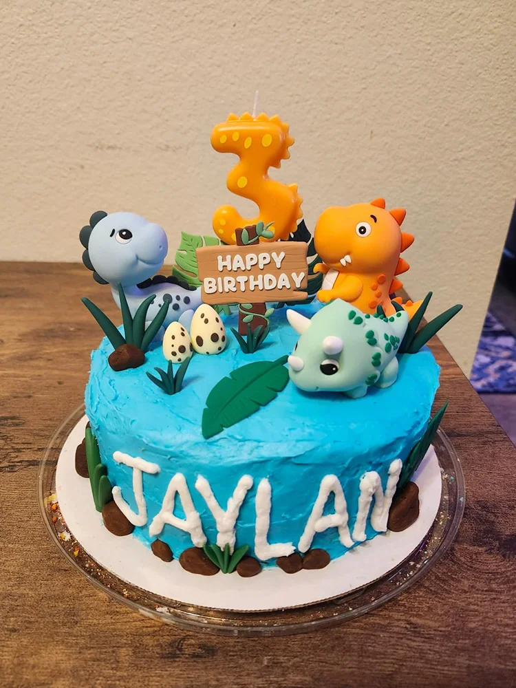 Dinosaurier-Kuchenaufsatz, Dino-Eier, Blätter, Gräser, Kuchendekorationen mit Happy Birthday-Schild, Kuchenaufsätze für die Safari-Geburtstagsfeier – Detail 3