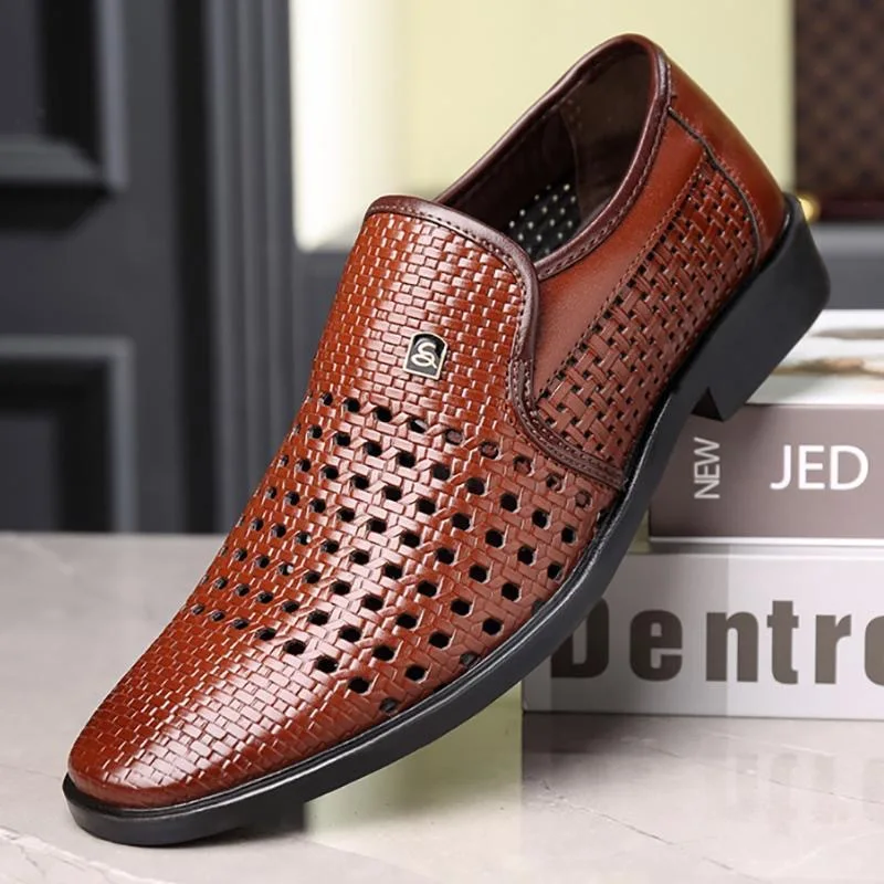 

Кожаная обувь, мужская летняя дышащая деловая повседневная обувь на низком каблуке с мягкой подошвой, черные, белые и коричневые мужские сандалии