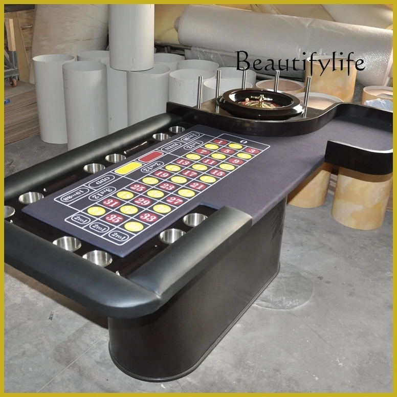 

Roulette table, personalized black trimmer