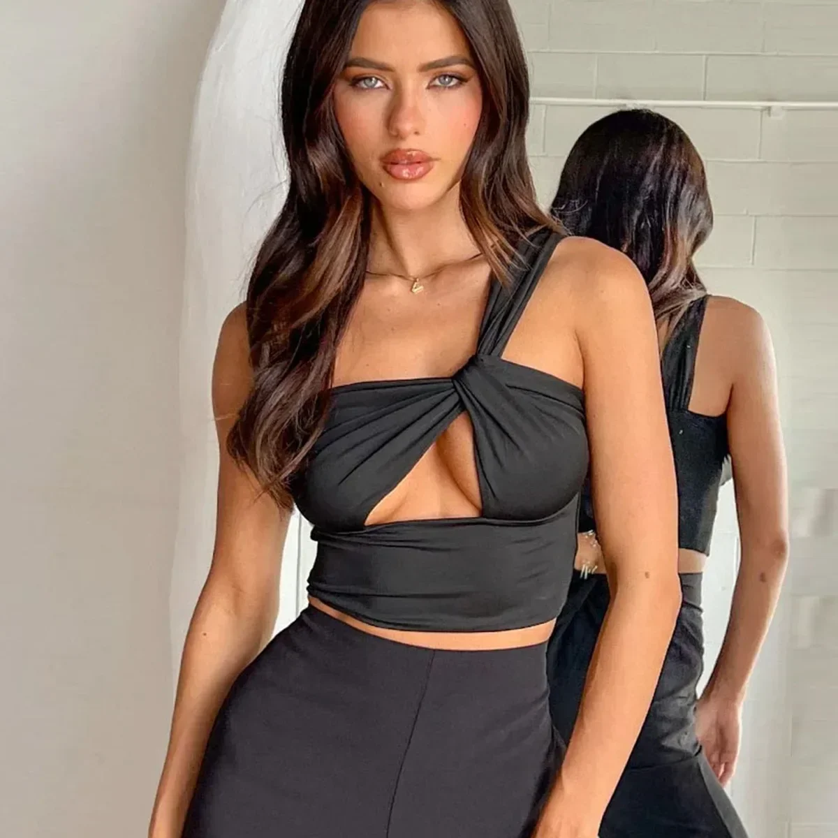 

fashion Women's Spicy Girl Sexy One Shoulder Tight Hollow Open Back Short Top Bar Nightclub 2024 New Edition 2025