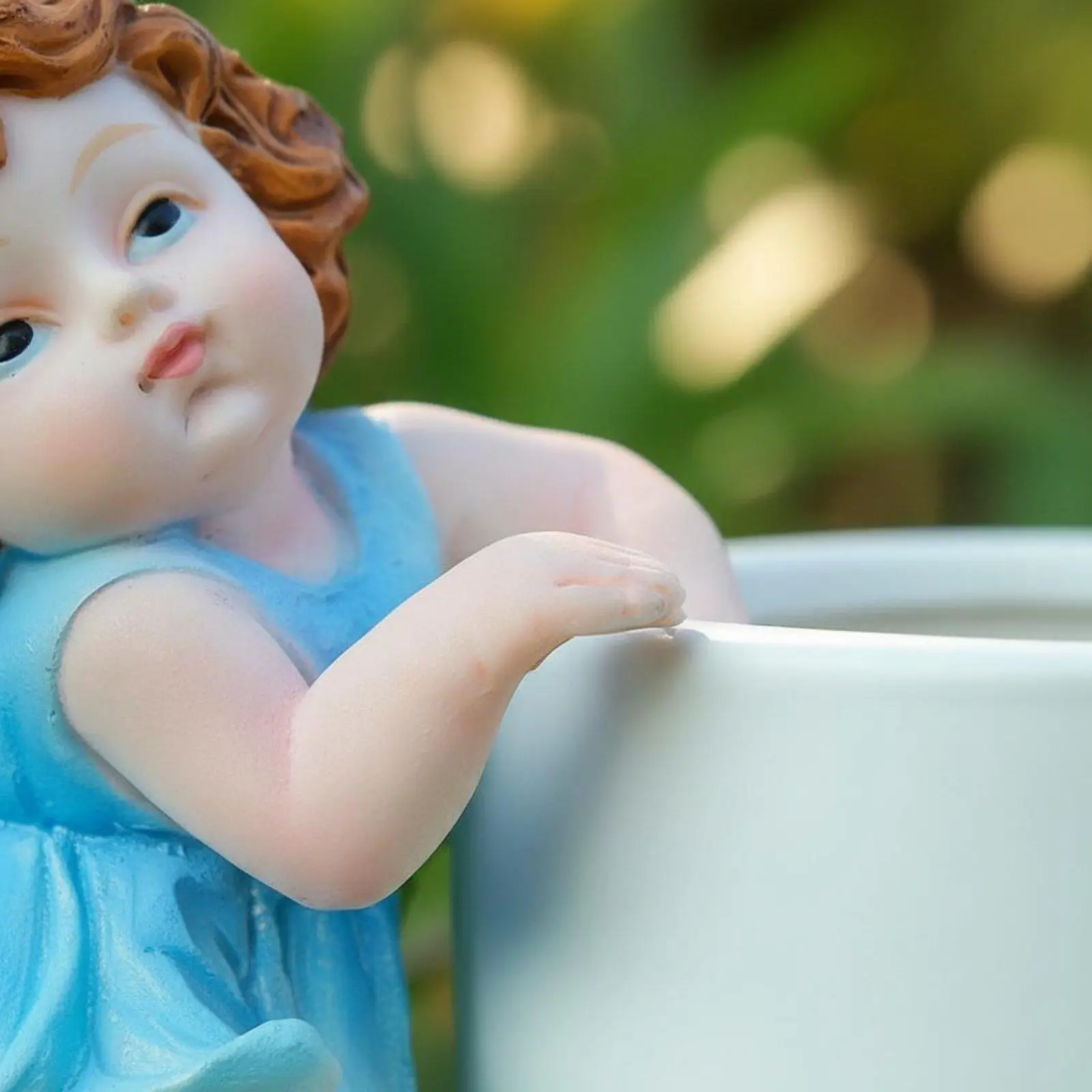 Garden Fairy Figurine Whimsical Design Hanging Pot Fairy Detailed Craftsmanship Flower Pot Hugger for Plant Lovers, Gardeners,