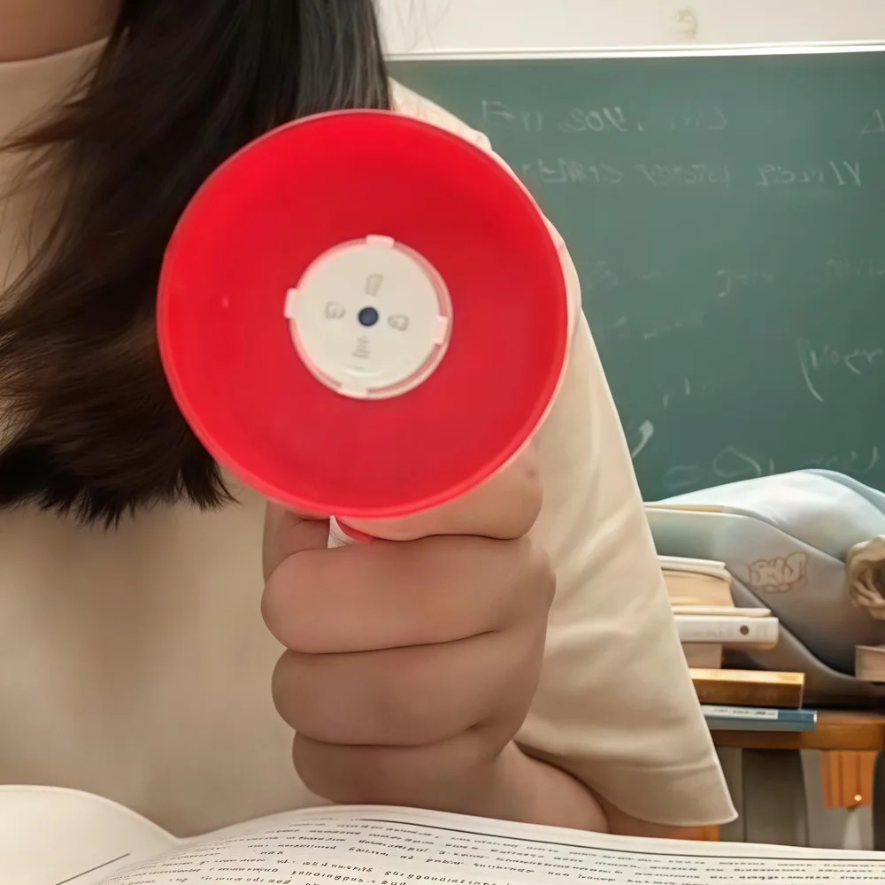 

Splashing Spray Children's Trumpet Water Easy To Fill Handheld Trumpet Water Spray Cute Plastic Horn Water Play Boys Girls