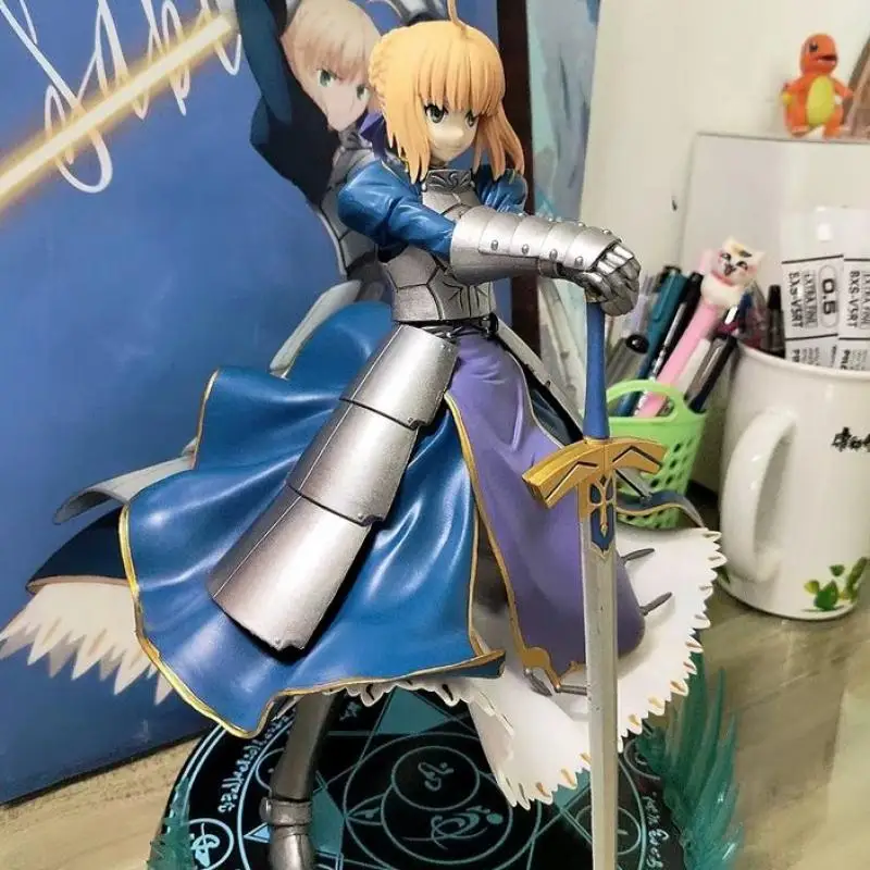 25Cm Fate/stay Night Anime Figure Altria Pendragon Clutching The Inverted Sword's Hilt Standing Pvc Model Collectibles Toy Gifts