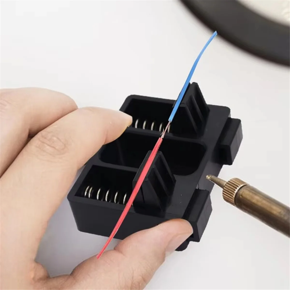 AA98 Welding Fixture Electric Soldering Helping Hands Cable Soldering Accessories Clamp Tool Stand for MIG TIG and Point B