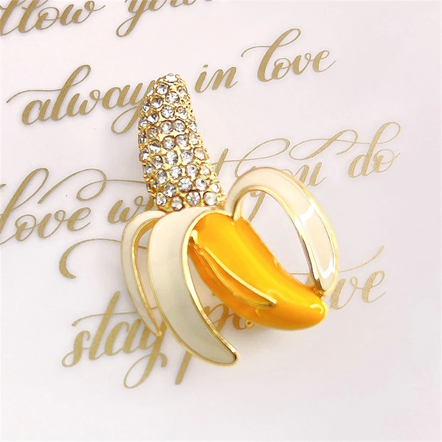 Yellow Enamel Banana Brooches For Women Crystal Luxury Design Shiny Rhinestone Fruits Casual Office Brooch Pins Jewelry Gifts