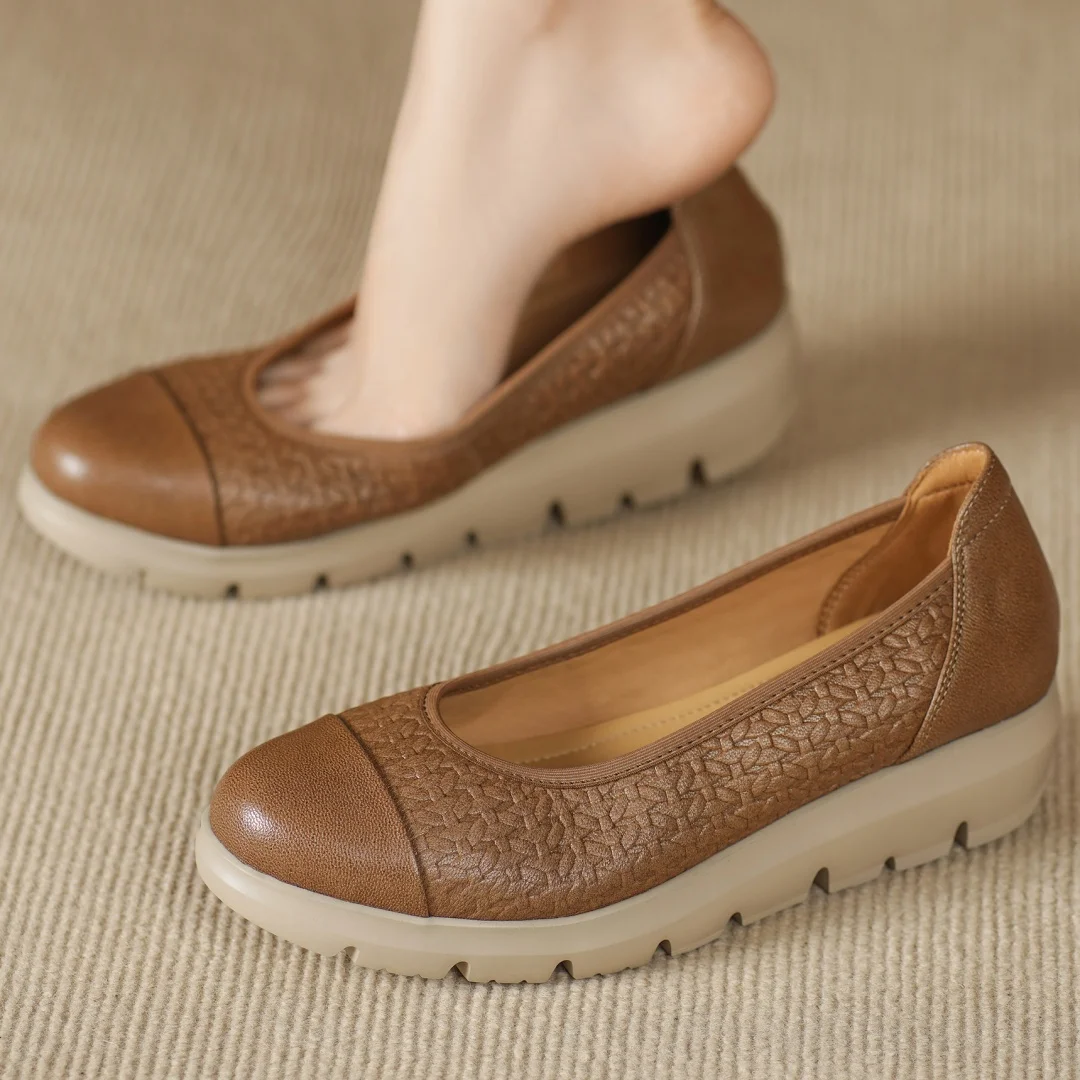 

danxuefei 2025 new women's sheepskin round toe slip-on thick sole platform flats loafers high quality soft comfortable moccasins