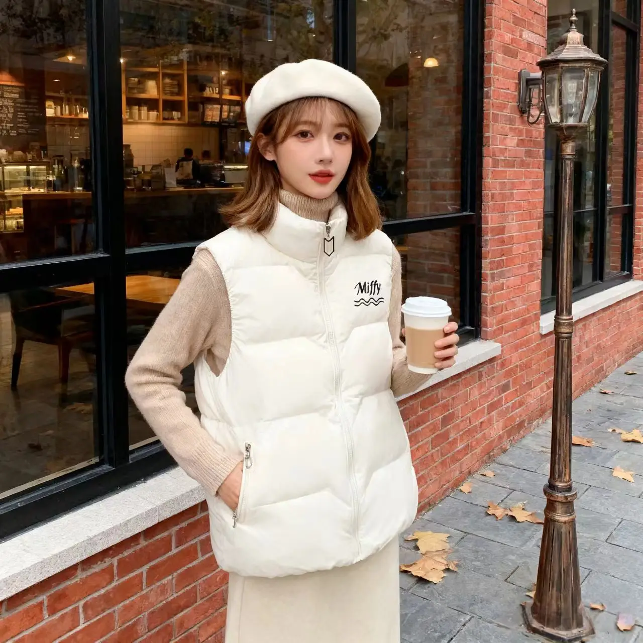 

Miffy Down Vest Shoulder Jacket Women's Short Style Autumn/Winter New Korean Version Loose Lightweight Down Jacket Tank