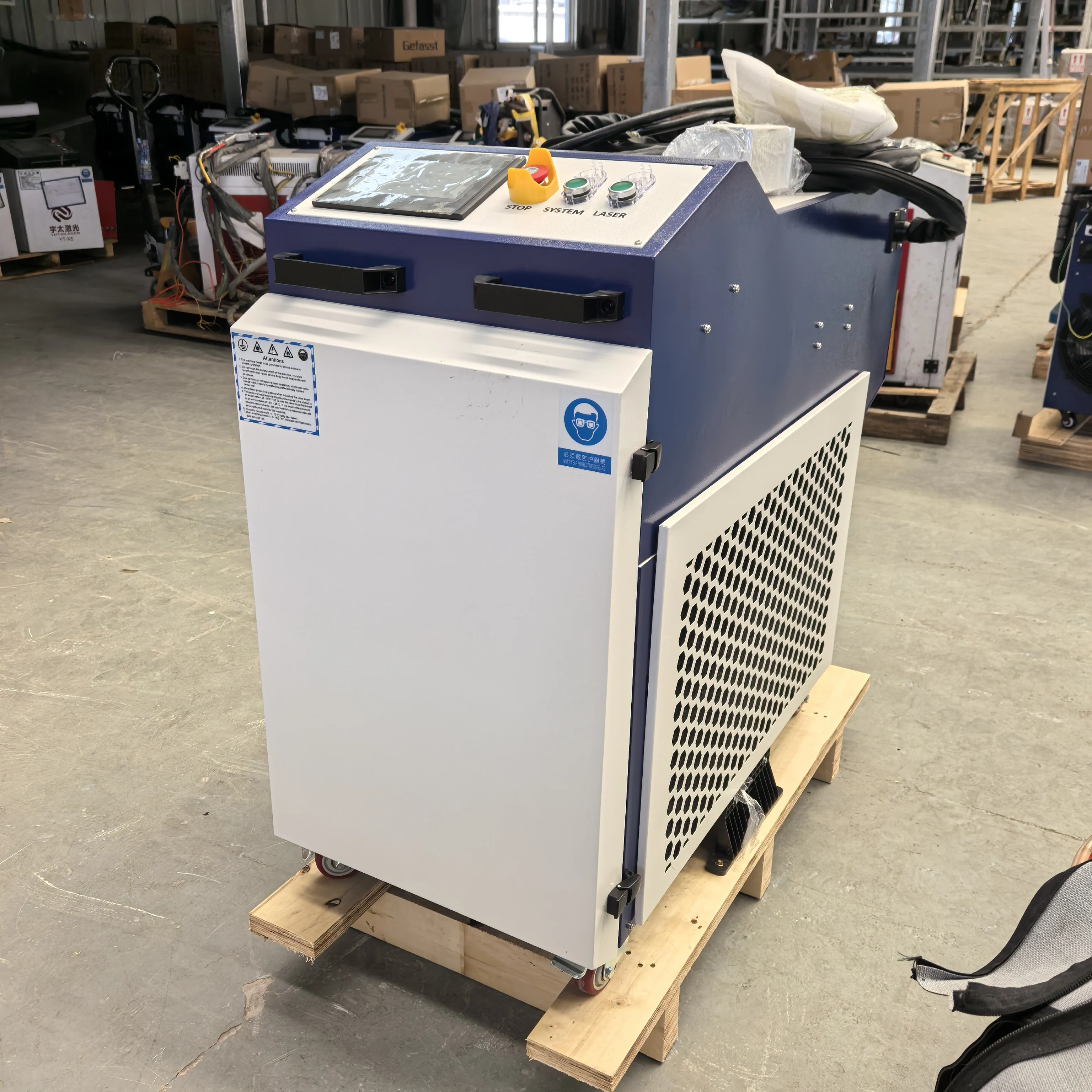 Laser Cleaning Machine Fast Delivery 1500W 2000W 3000W Fiber Laser Cleaning For Metal Laser Clean Tool