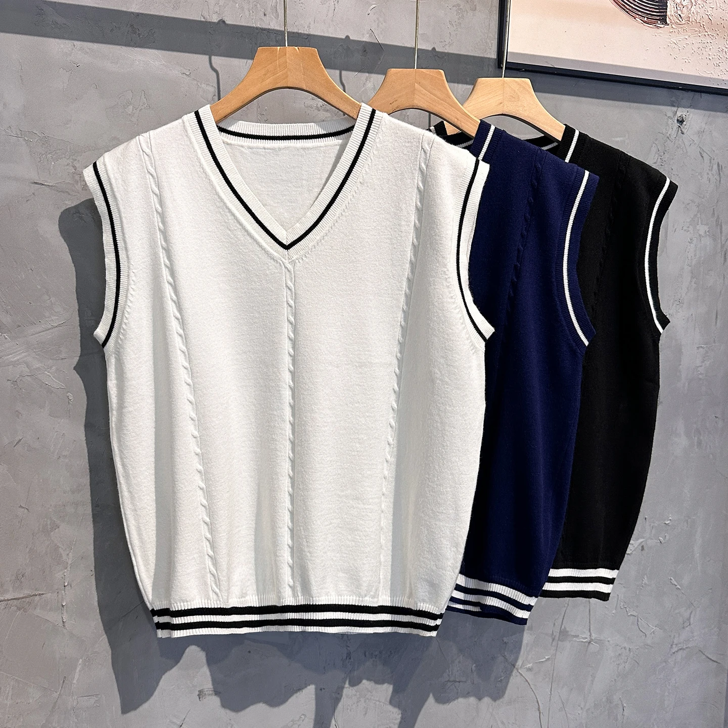 

Retro V-Ne Pullover Vest Knitted Sweater Men's Basic Svel Layering oulder Pad Knit Vest Casual Spring Youth Sle