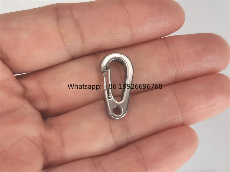 

26mm High Quality SS304 Mini Carabiner Small Size Quick Hanging Spring Buckle Rope Connection Manufacturer