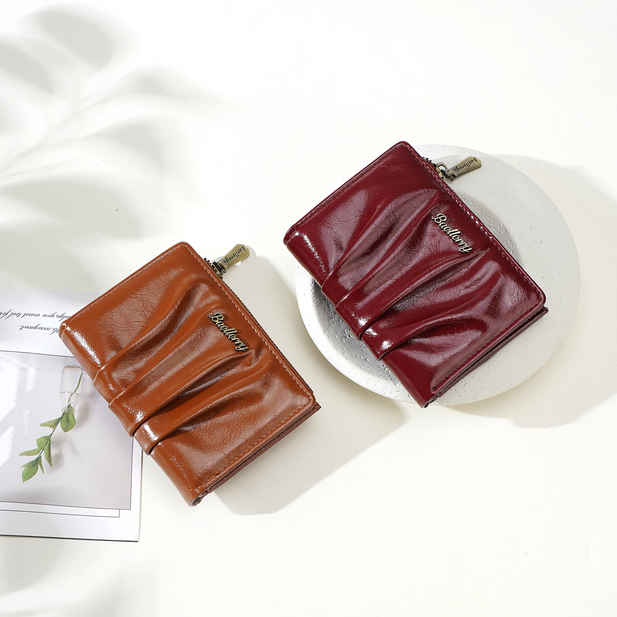 1 Stück Retro Plissierte Glänzende Öl-Wachs-PU Damen-Kurzgeldbörse, Doppelt Faltbare Schnappgeldbörse, Reißverschluss-Münzfach + Ausweisfenster, Geeignet für Outdoor-Dates, Geschenk für Frauen – Detail 32