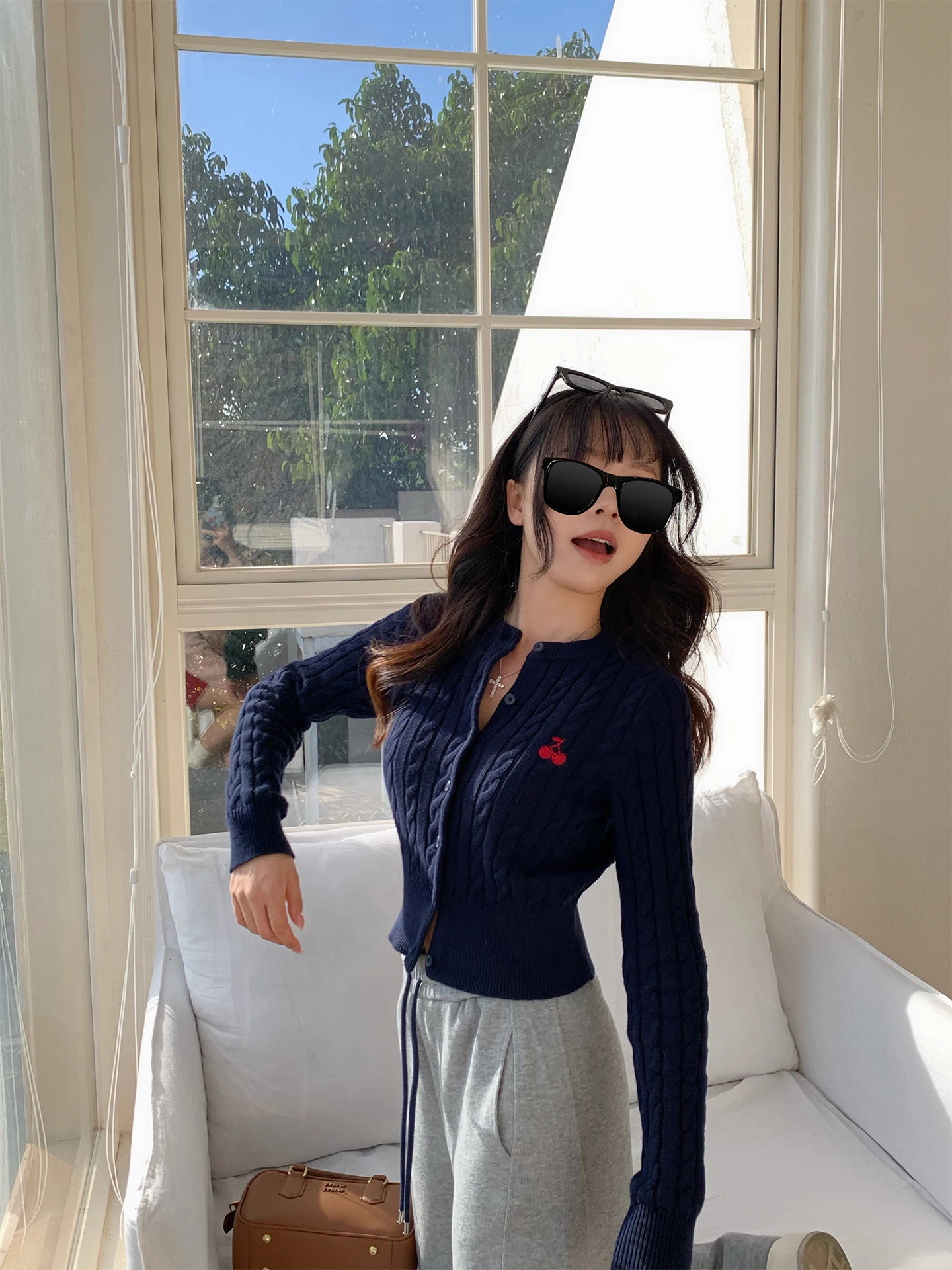 

Весенняя новинка: Женский вязаный кардиган малого размера с вышивкой, повседневный, фактурный, на пуговицах, из хлопка, с длинными рукавами