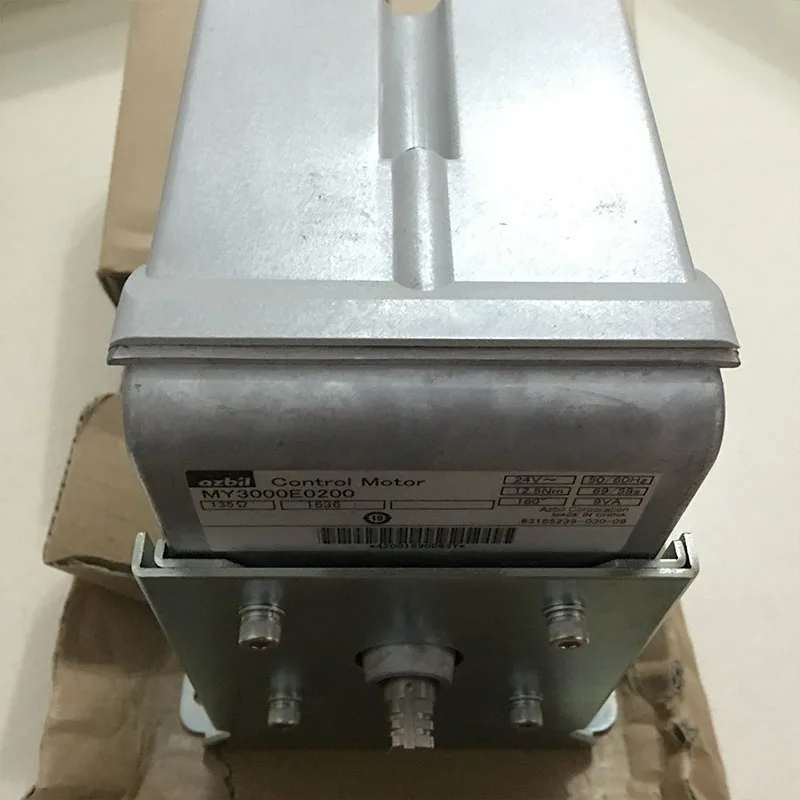 سيتم تشغيل المحرك الكهربائي الأصلي والأصلي MY3000E0200 بعشرة لهاتف واحد مزيف.