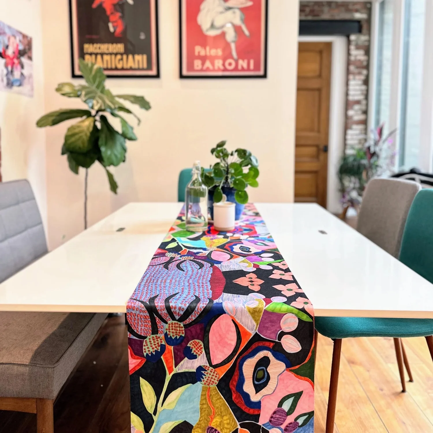 Vibrant Table Runner with Boho Charm - Art Inspired Flower Design for Unique Home Decor