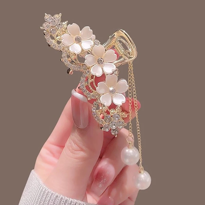 Elegant Diamond-encrusted Pearl Jasmine Flower Tassel Claw Clip Metal Hair Clip Female Hair Clip On The Back Of The Head