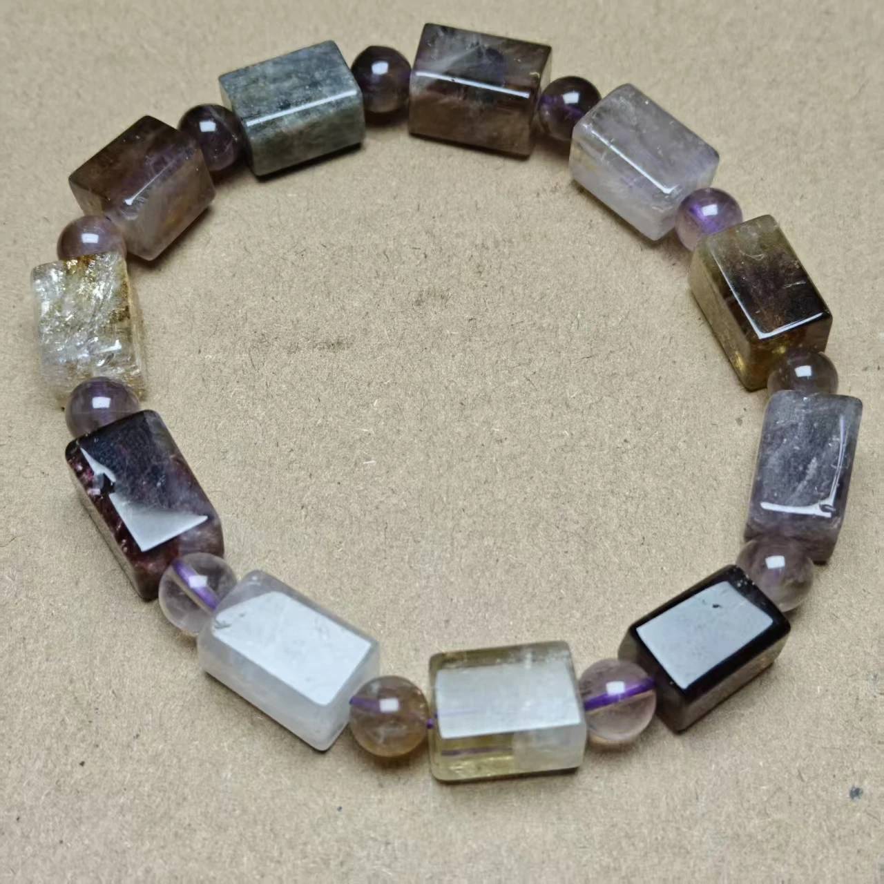 XINGYU Natürlicher Auralit 23 Kristallquarz Facettierte Quadratische Würfel Glatte Runde Perlen für Schmuckherstellung Design Armband Geschenk – Detail 6