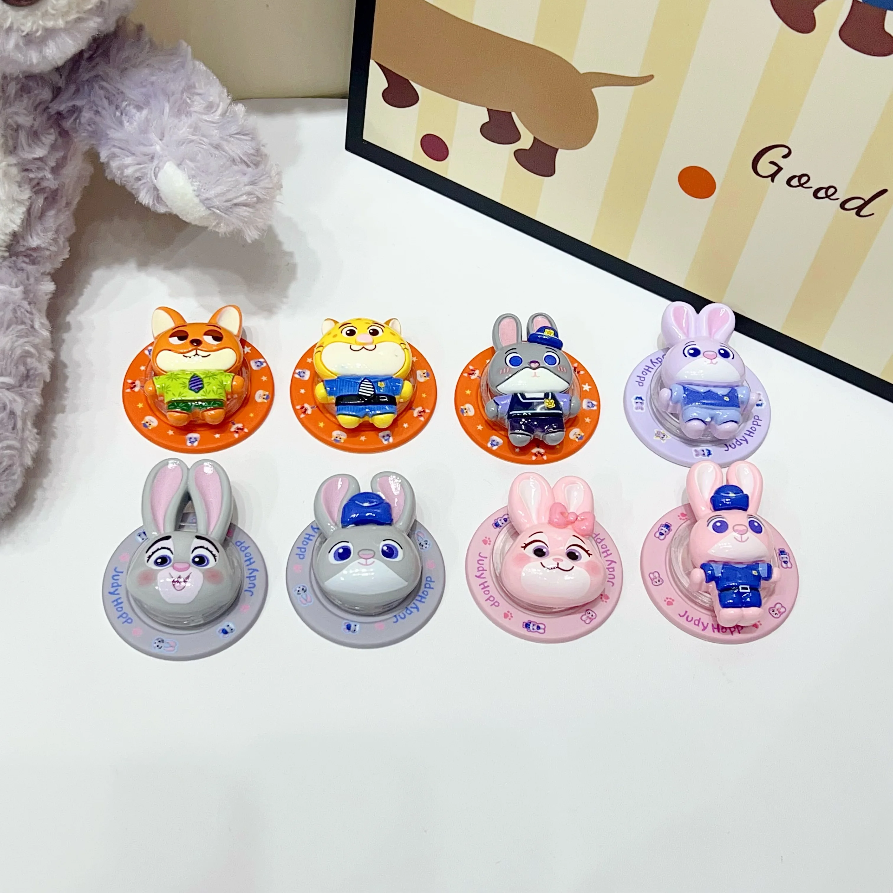 

Незаменимая подставка для телефона геймера: магнитный держатель для iPhone 17/16/15/Pro Max/Z Flip 7 с милым дизайном «Зоотопия» (Джуди)