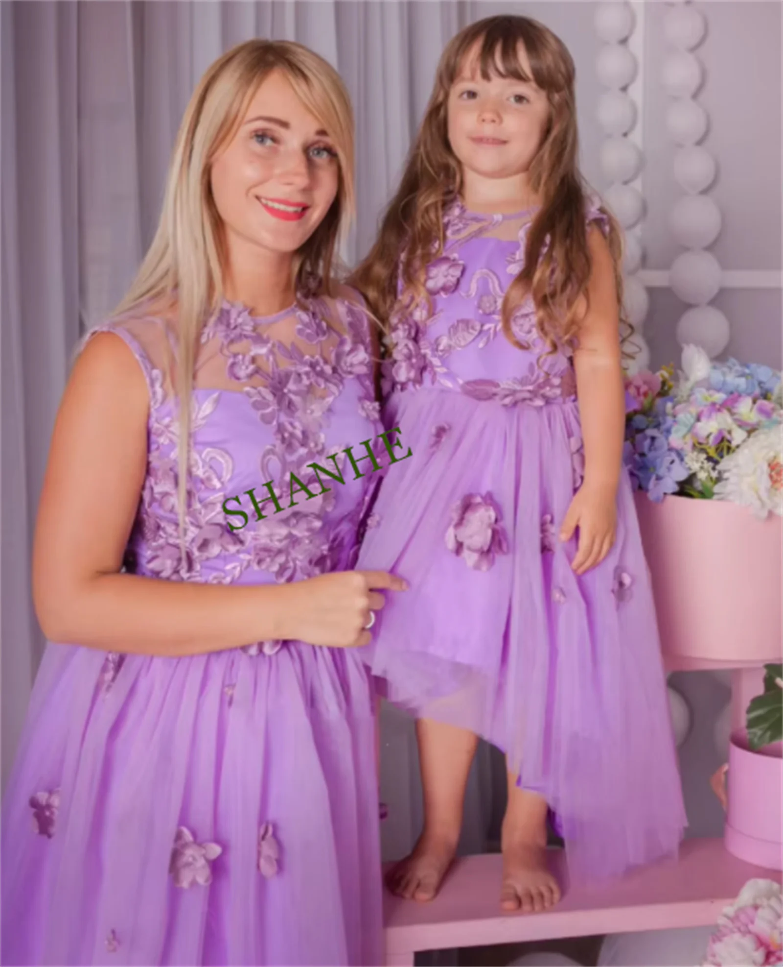 

CustomizedNew Custom Baby Girl Dress Fashion Mother and Daughter Matching Dress Baby Gowns Sleeveless Floral Birthday Dress Phot
