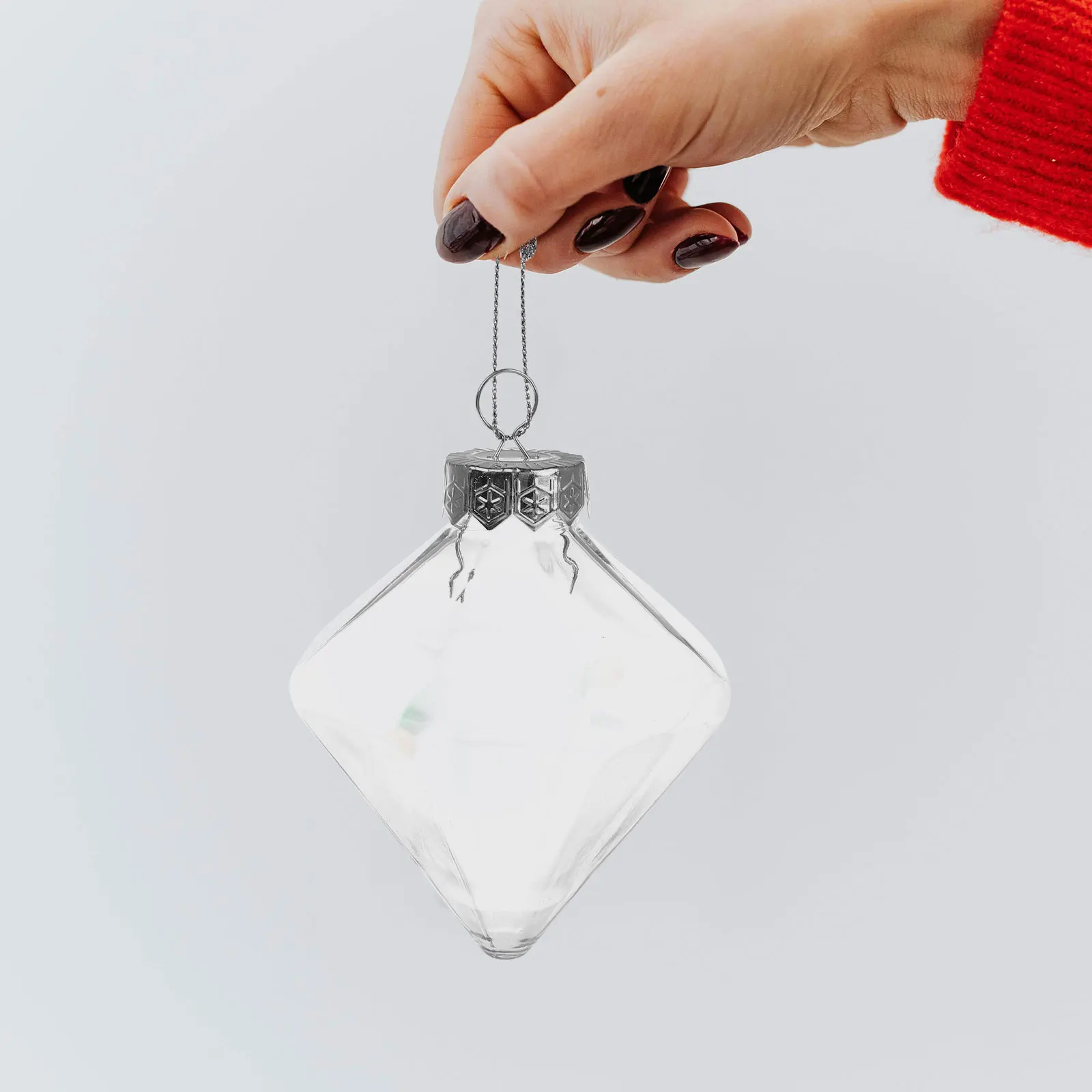 

8pcs Clear Fillable Christmas Ornaments Light Bulb Balls Holiday Decorations Empty Baubles For Tree Wedding Party Diy Crafts