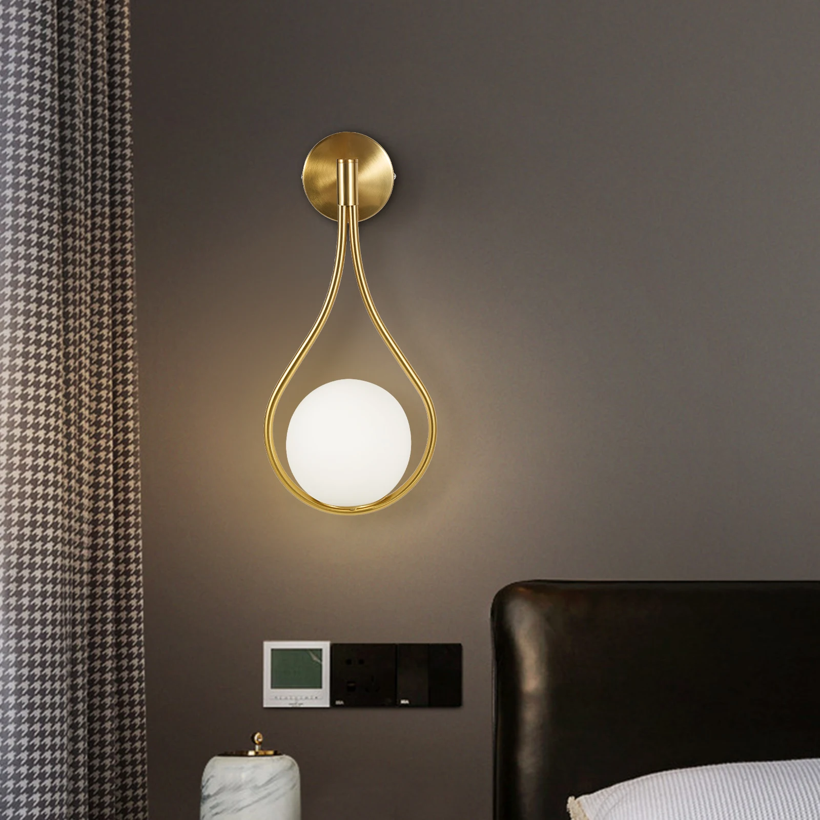 

Modern Glass Ball Wall Lamp Wall Sconce Light Fixtures Fit Bathroom Bedroom Gold Outstanding Lighting Effect Meet Your Needs