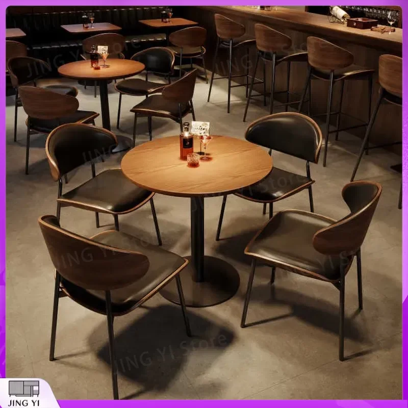Customized Retro American Bar Table and Chair Set Solid Wood Dining Table with Chairs for Western Restaurant Milk Tea Shop