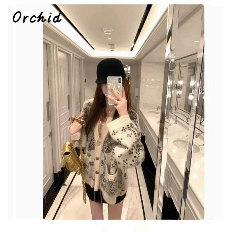 سترة نسائية موضة الحياكة والطباعة 2024 سترة شتوية عتيقة غير رسمية واحدة الصدر بأكمام طويلة ورقبة على شكل حرف v سترات فضفاضة