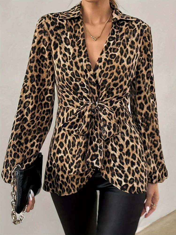 Nueva ropa de mujer, camisa de manga larga con cuello en V, moda con estampado de leopardo, manga acampanada con cordones, ropa Sexy ajustada para discoteca, Top de moda