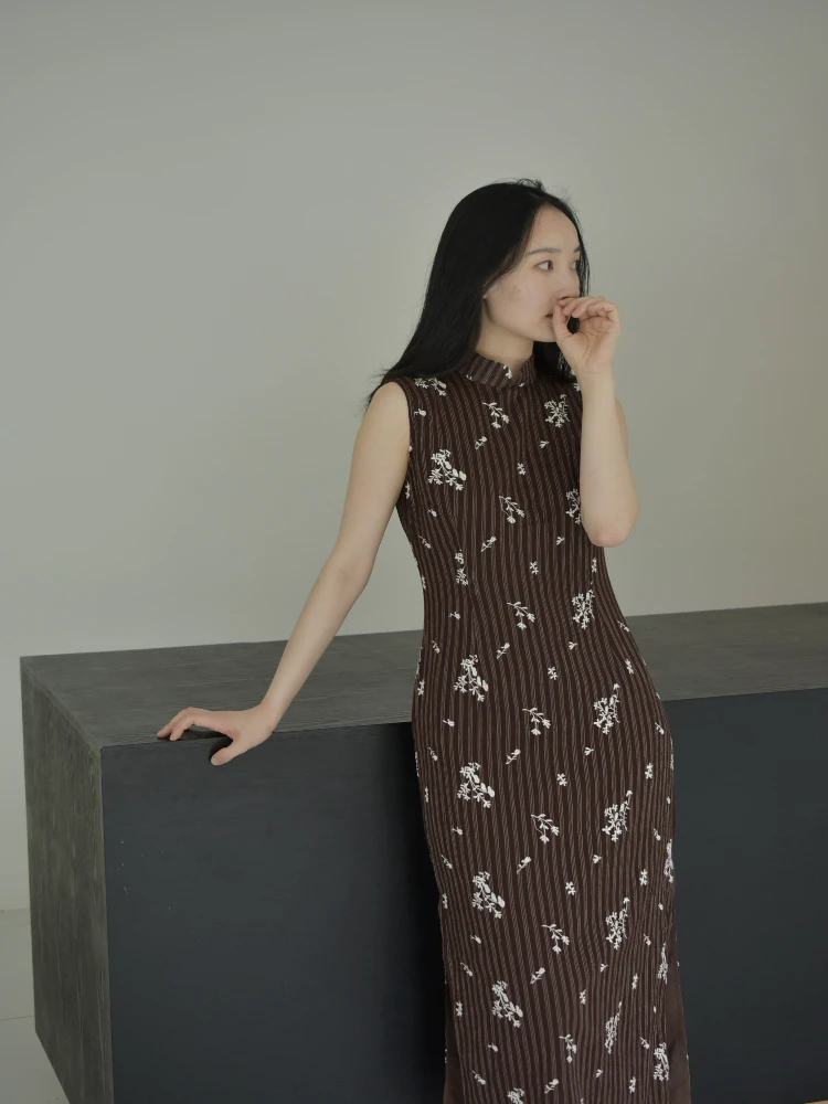 

Mulan Lou Long Cotton Embroidered Coffee Color Daily Vintage Women's Traditional Chinese Costume Spring 2025