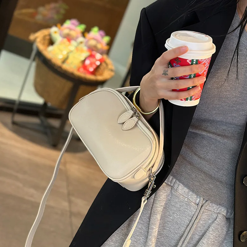 Minimally Sophisticated and Versatile Leather Mini Pure Color Travel Commuting Single Shoulder Crossbody Handbag for Women