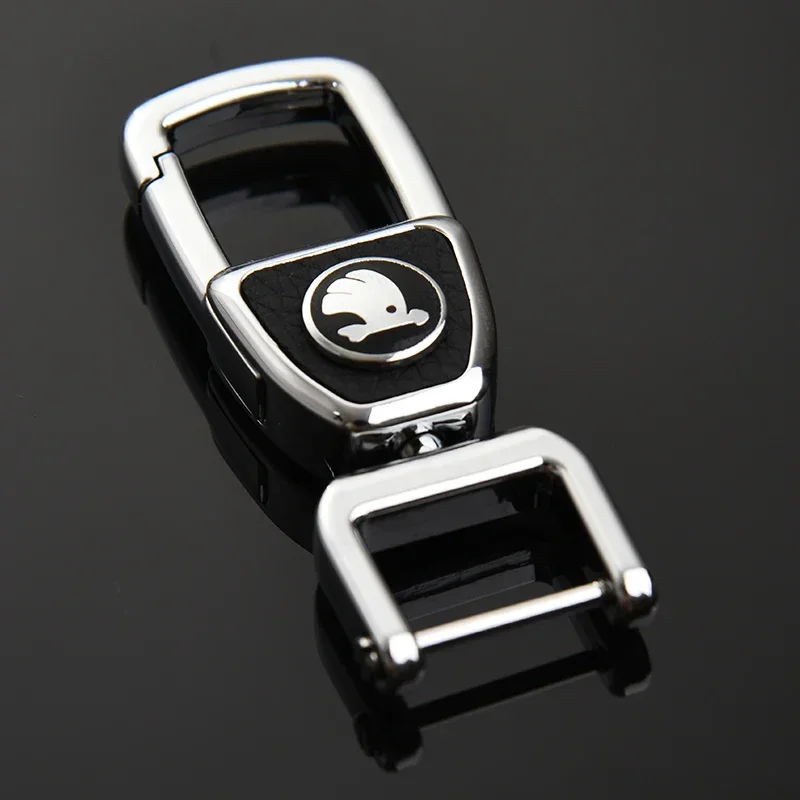 Portachiavi per auto in metallo Portachiavi Porta regalo Ciondolo per Skoda Logo Superb Yeti A7 Octavia Kodiaq Tour RS Rapid Fabia Accessori