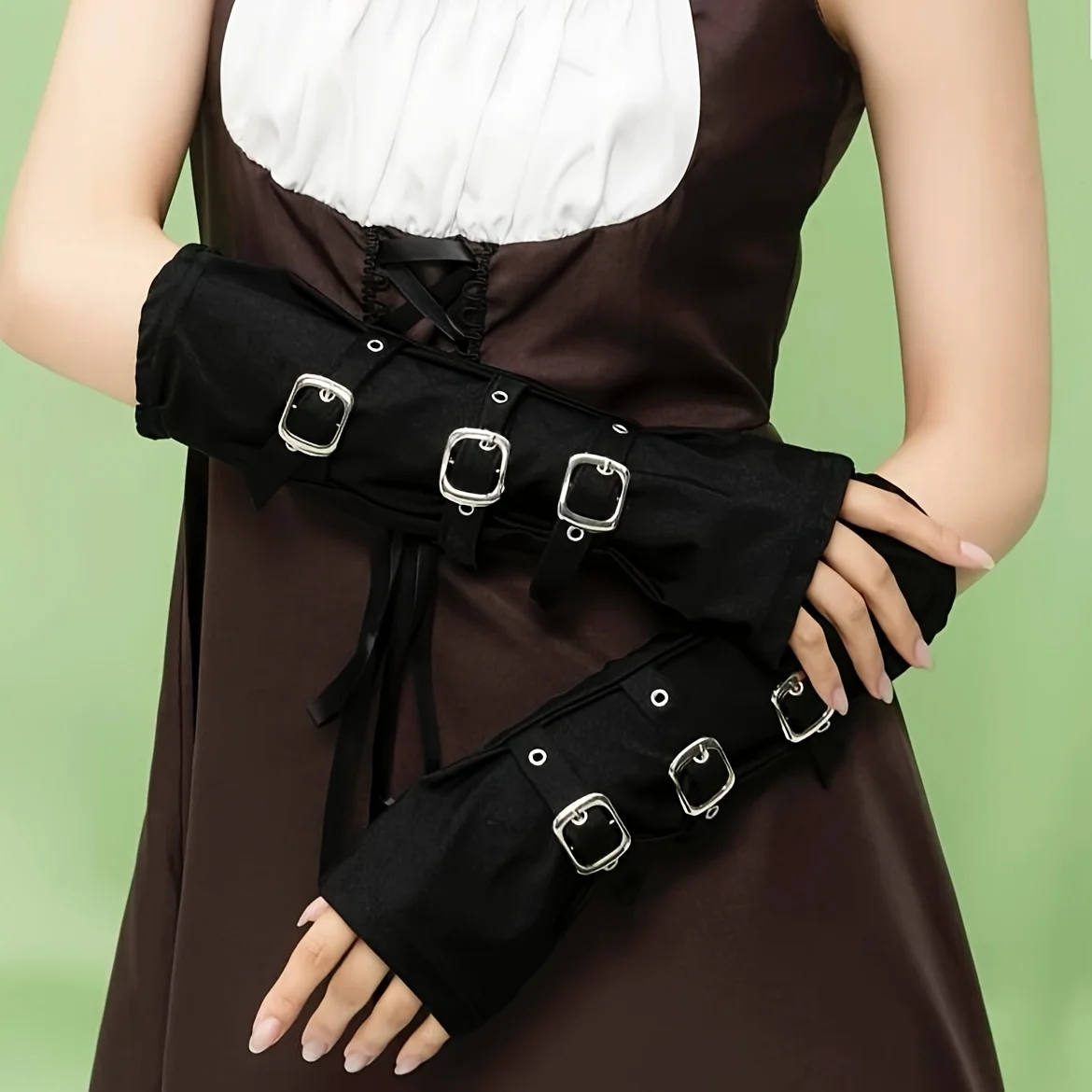 Fibbia in metallo punk scuro moda europea e americana con guanti con dita a vista, maniche con bottoni per feste, accessori per costumi di Halloween