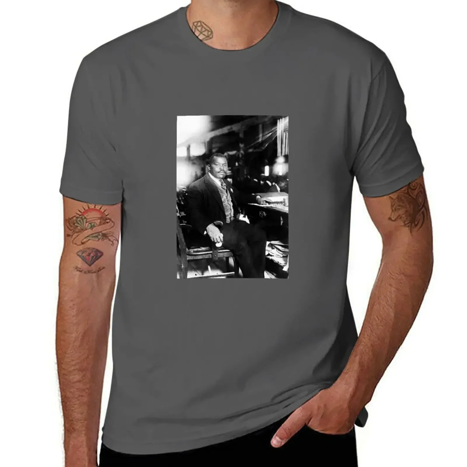 Marcus Garvey Portrait 1924 T-Shirt plain plus sizes graphics men clothing Short Sleeve Outfits vintage mens designer clothes