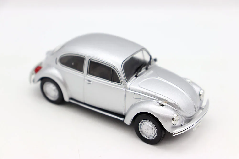 NEW 1/43 Scale V W FUSCA 1985 Diecast Alloy toy cars Model for collection gift