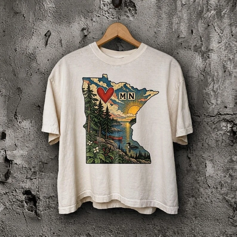 Women Minnesota MN State Map Graphic T‑Shirt Vintage Nature Landscape Forest Lake Print Short Sleeve Casual Loose Tee Top