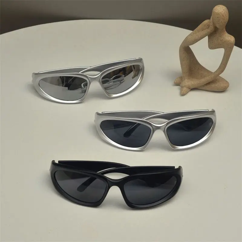 

Cyberpunk Futuristic Sunglasses for Women Men Street Trendy Y2K Shades Glasses Personality Super Cool Photography Sun Protection