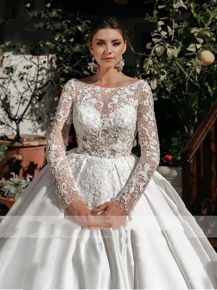 

Flavinke Customized Satin Full Sleeve Ball Gown Wedding Dresses Vintage Sweep Train Beaded Appliques Lace Scoop Bridal Gown