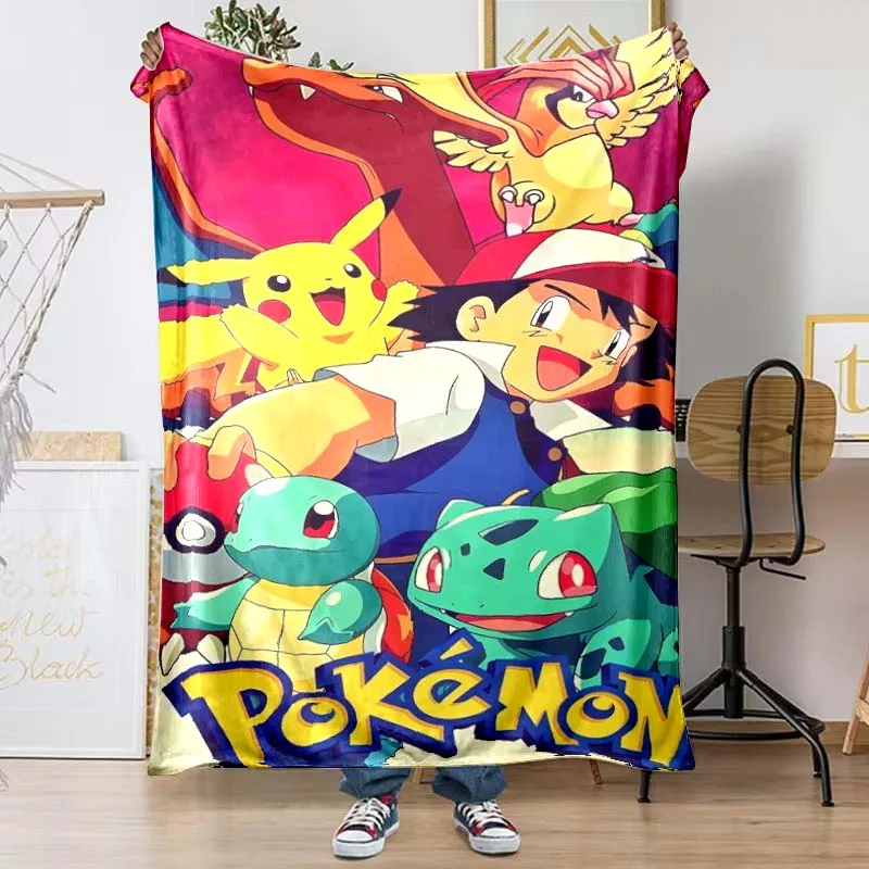 Una manta con estampado de Pokémon Pikachu es perfecta para colocar sobre la cama o para diversas otras ocasiones, lo que la convierte en una opción de regalo perfecta.