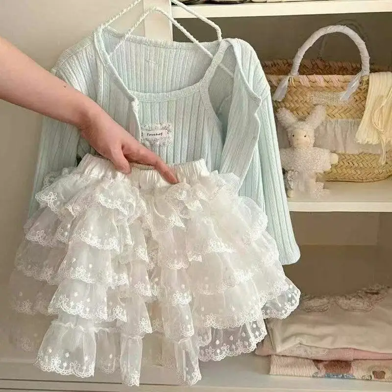 

Girls Set 2025 Spring New Korean Solid Color Halter Tops Cardigan Sweet Lace Cake Yarn Skirt Three Piece Set