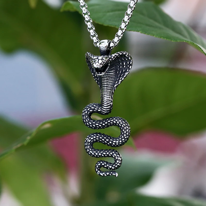 Fashion 3D 2024 New Cobra Snake Pendant Necklace Fashion Metal Chain Jewelry Man Women Couple Gift Animal Accessories