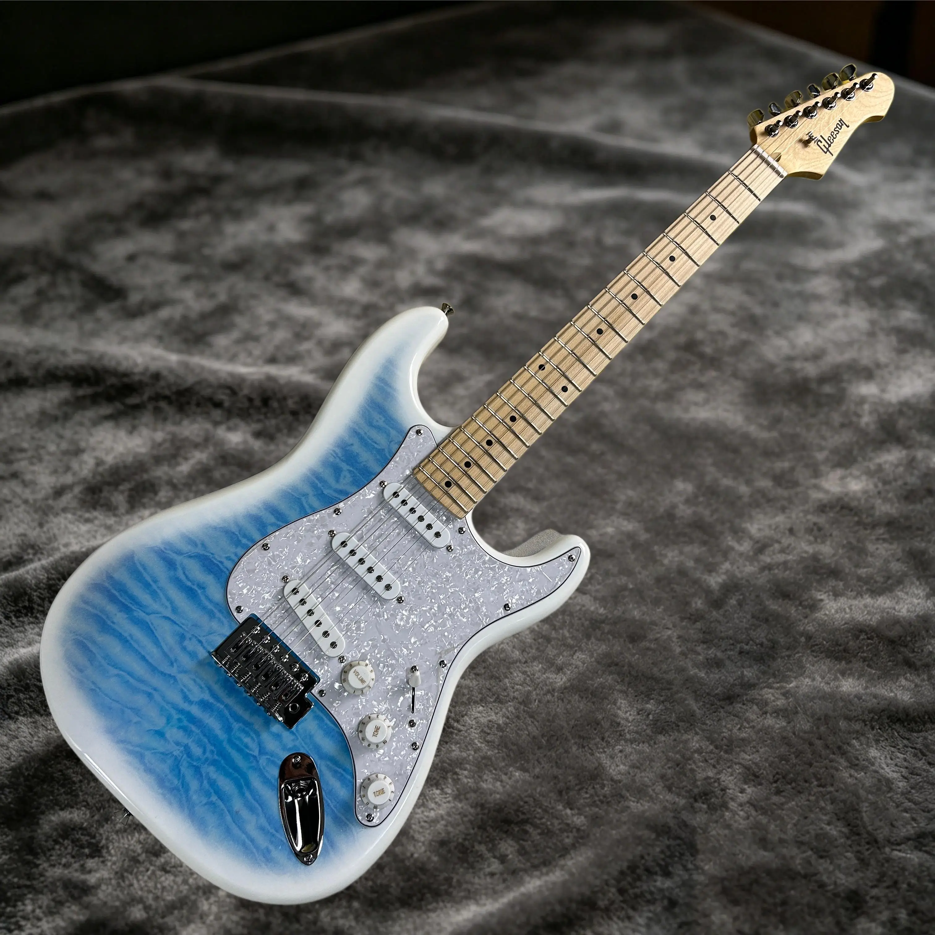 

Hot Sale Gleeson Electric Guitar White & Bule Color Maple Fretboard Mahogany Body