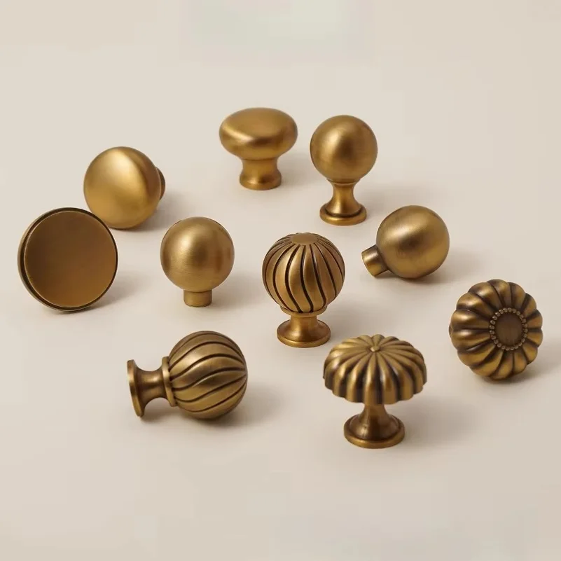 Vintage Style Brass Handles, Bronze Single-Hole Small Knob for Wardrobe Doors, Drawers, and Cabinets, Kitchen Furniture Handles