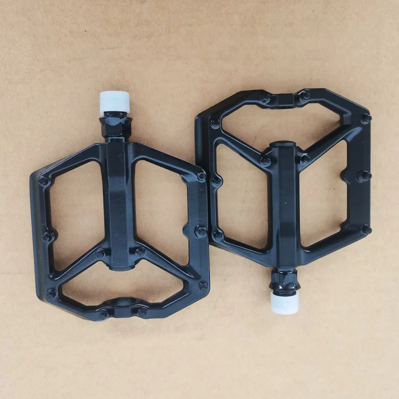 

Bicycle aluminum pedals , for mountain bike pedals, with 2 seal bearing , spin smooth , wide pedaling platform