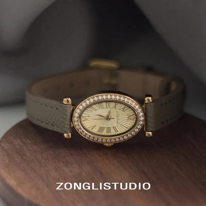 Luxe dameshorloge Ovale diamanten set 20 mm kleine wijzerplaat Vintage lederen dames quartz horloge waterdichte klok een cadeau