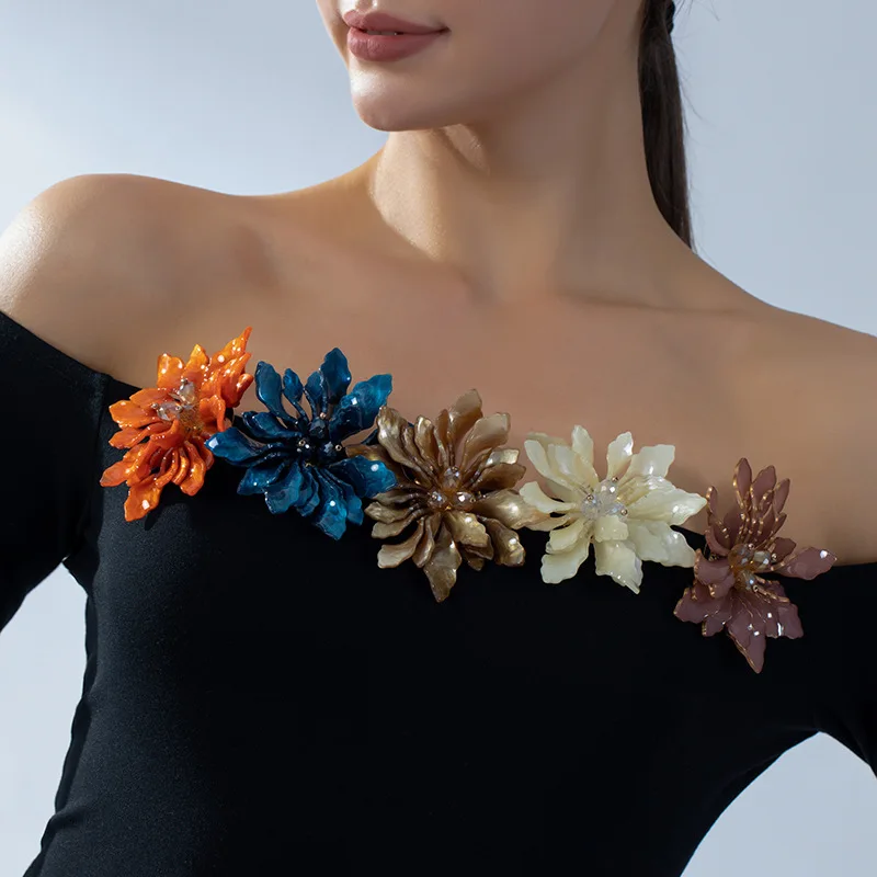 

DIY accessories Acrylic flower fringed brooch, European and American cross-border retro style women's accessories, high-end came