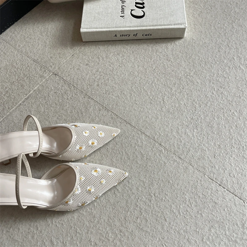 حذاء بكعب عنابي أسود بمقدمة مدببة حذاء صيفي مطرز بالزهور للسيدات حذاء بكعب منخفض للنساء #6