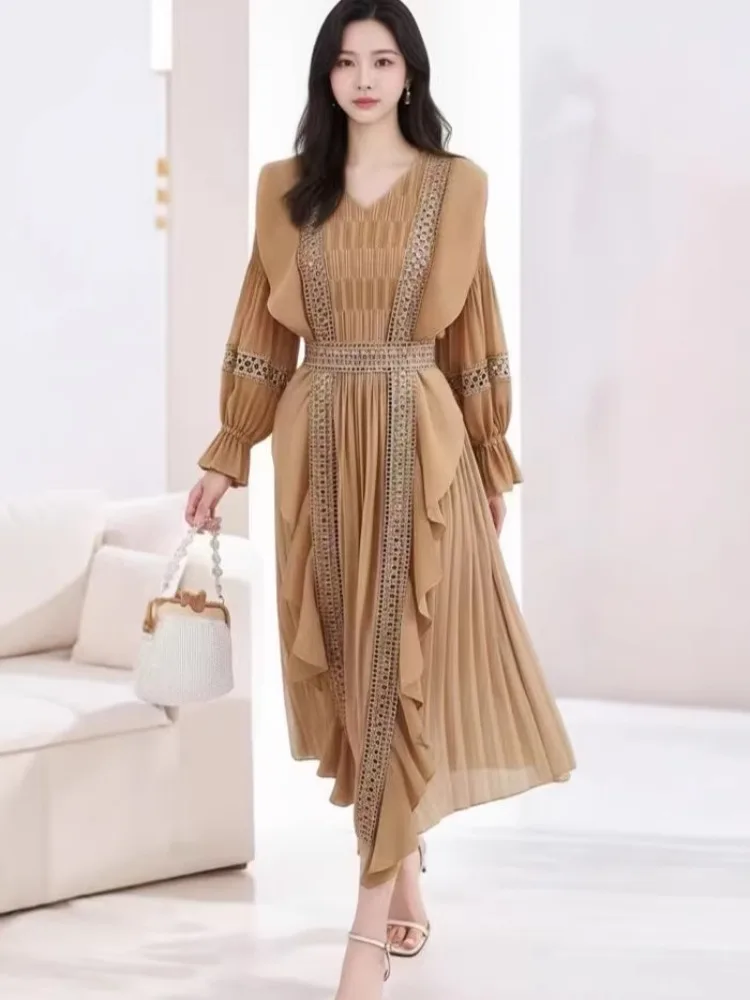 

Miyake плиссированная женская одежда, новинка зимы 2025 года, модное свободное платье с v-образным вырезом в тон, длинное платье