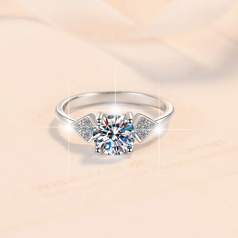 

JZ0113 Lefei Fashion Luxury Trendy Classic Creative Moissanite Fine Design 1CT Arrow Rings Charm Women s925 Silver Jewelry Gifts